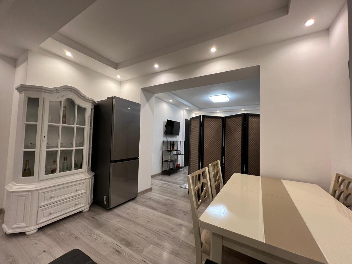 Apartment Tirana On Myslym Shyri Екстериор снимка